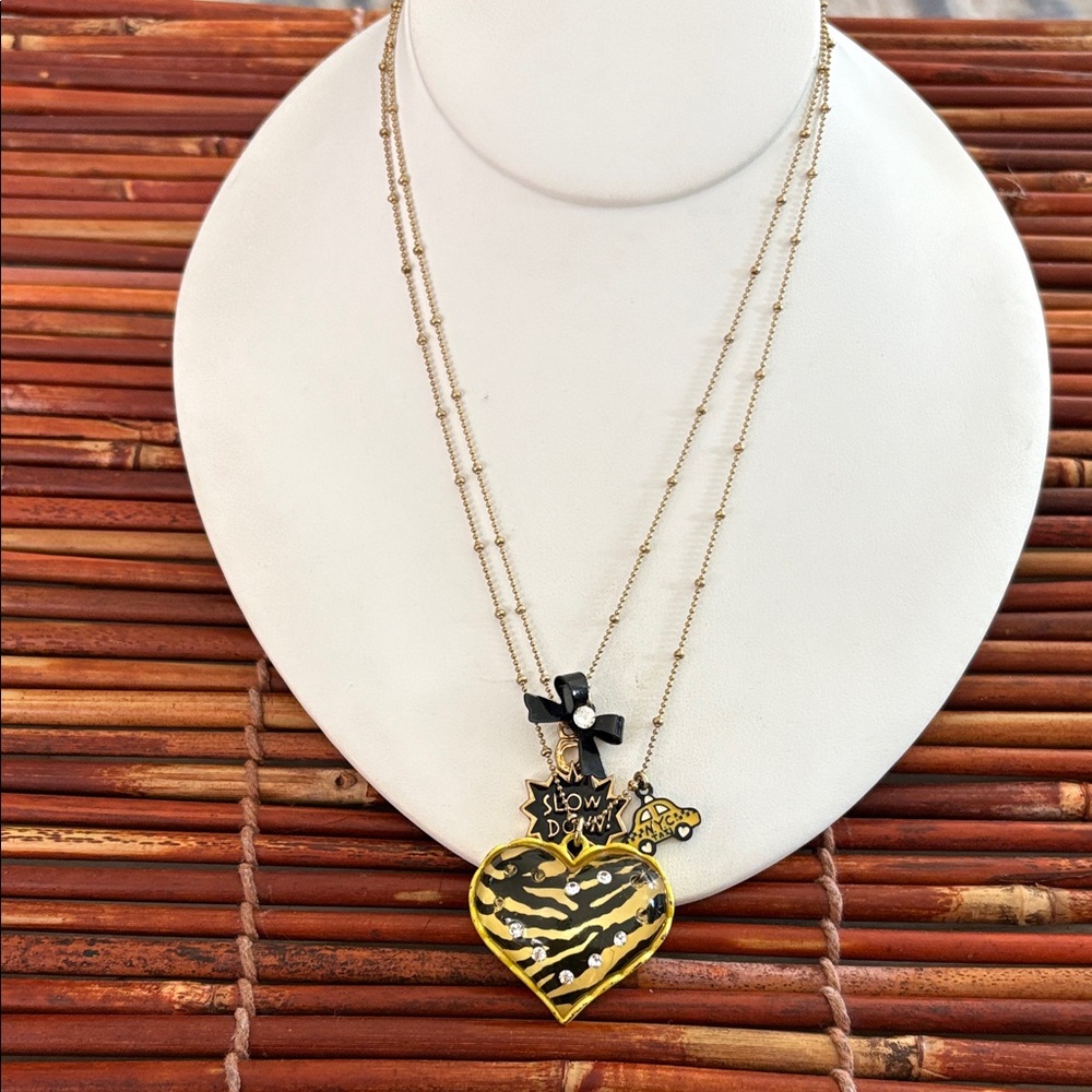 Betsey Johnson Yellow and Black Zebra Heart Pendant Necklace 16”-19”